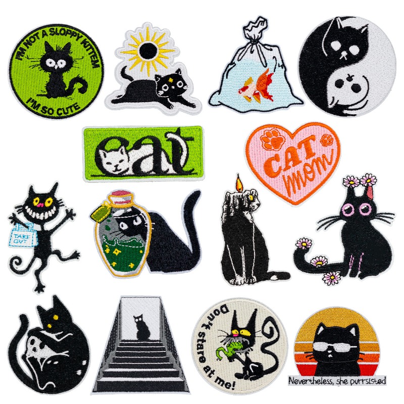 Embroidery On Black Shirt - Lustige schwarze Katze, rundes Herz, zum
