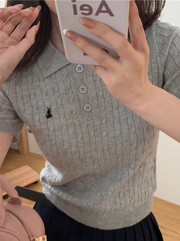Embroidery Unique Design - Einzigartiges T-Shirt mit Kragen für Damen,
