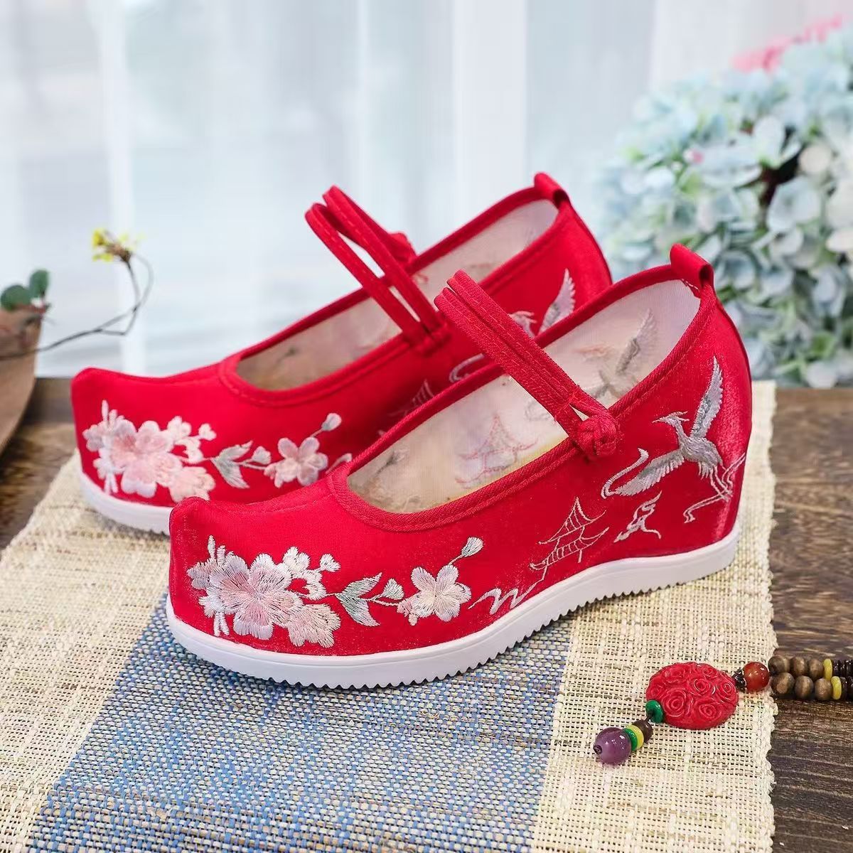 Embroidery Canvas - Erhöhte interne bestickte Schuhe für Damen,
