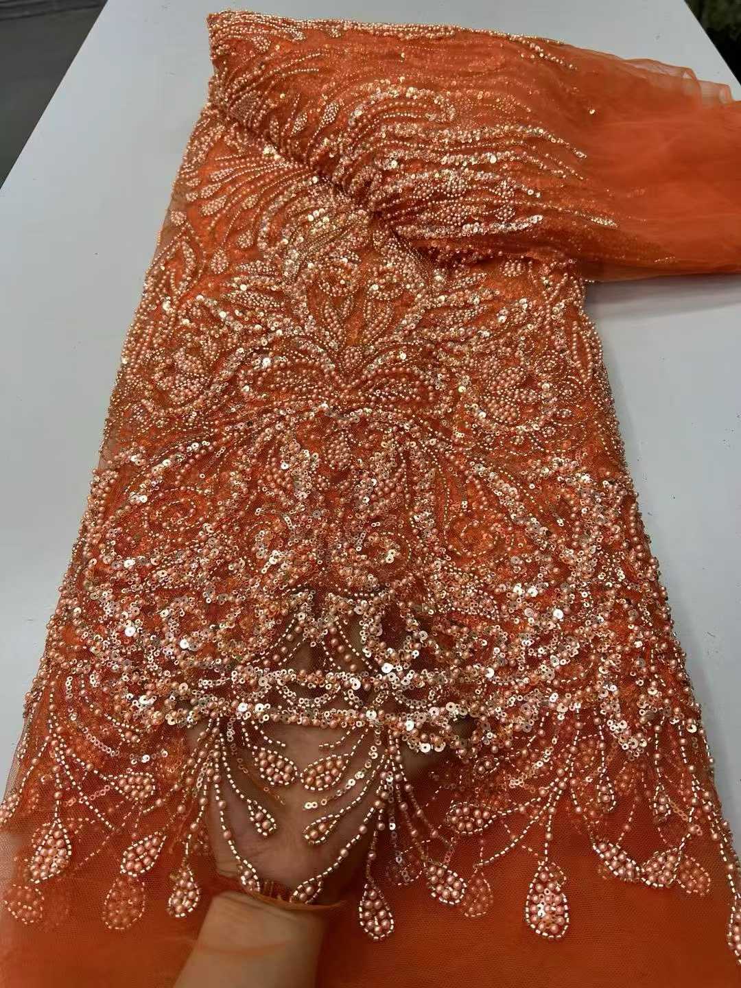 Exquisiter, einzigartiger, lux – Embroidery Unique Design Bewertung und Preis