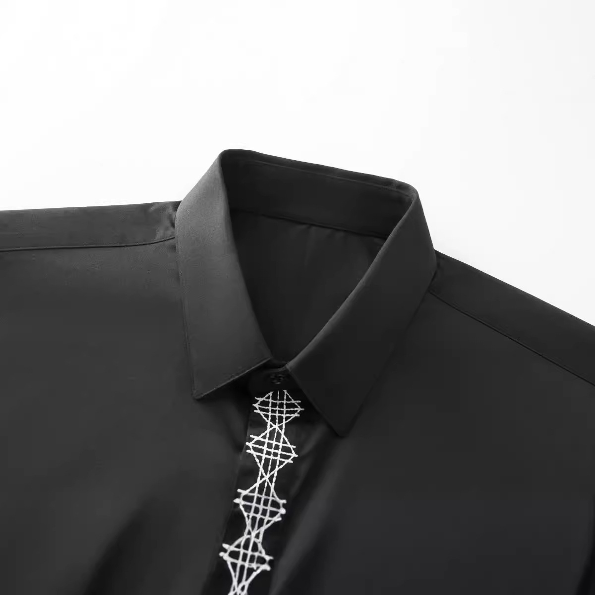 Herbst und Winter neues Produk – Embroidery On Black Shirt Bewertung und Preis