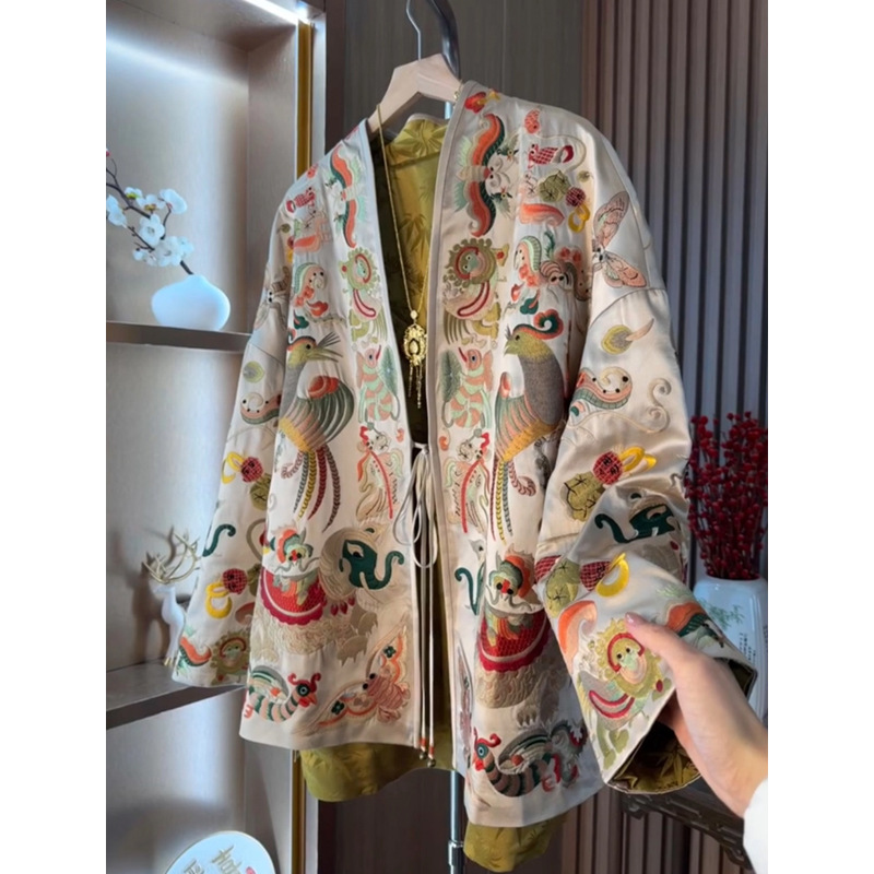 Neuer Kimono-Cardigan im chine – Embroidery Style Bewertung und Preis