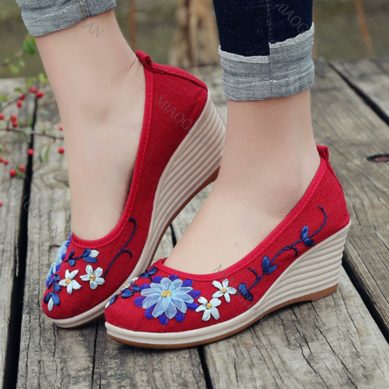 Bestickte Damen-Komfort-Keilab – Embroidery Canvas Bewertung und Preis