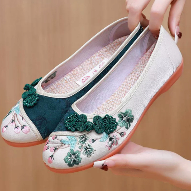 Retro-Schuhe im chinesischen S – Embroidery Canvas Bewertung und Preis
