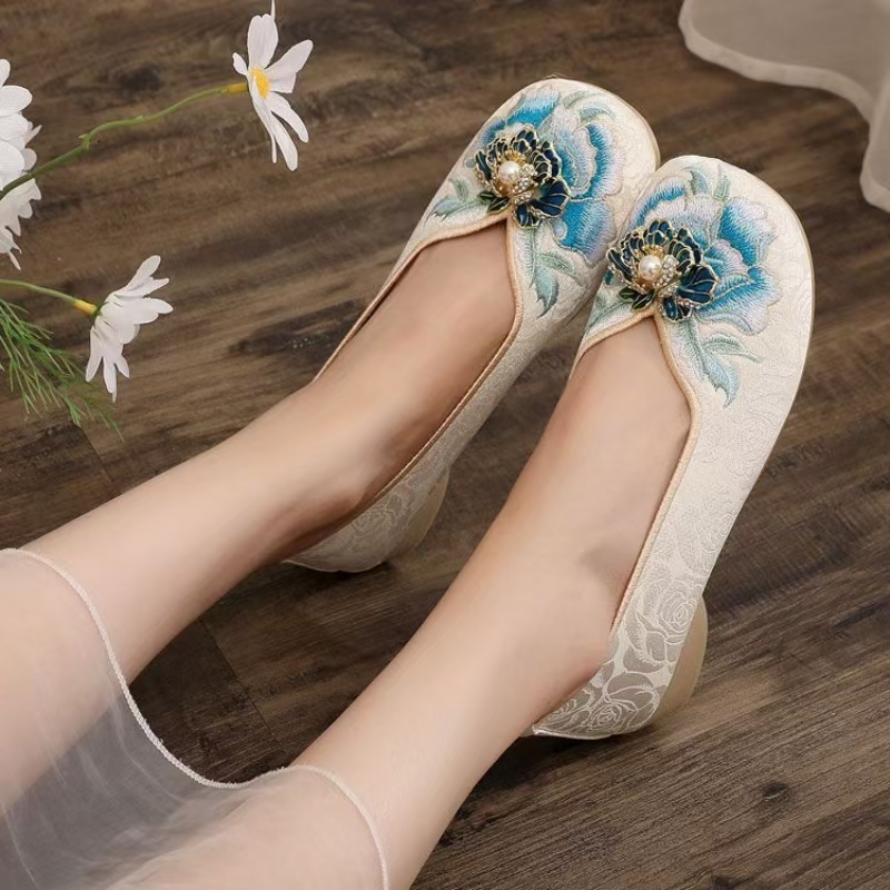 Damen-Schuhe mit niedrigem Abs – Embroidery Canvas Bewertung und Preis